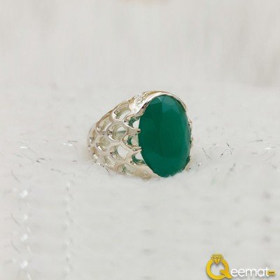 Zamurd stone ring